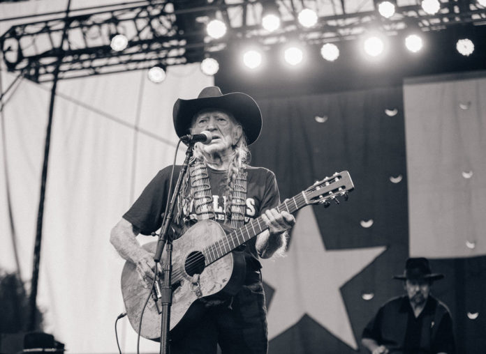 10 Things You May Not Know About Willie Nelson – American Blues Scene