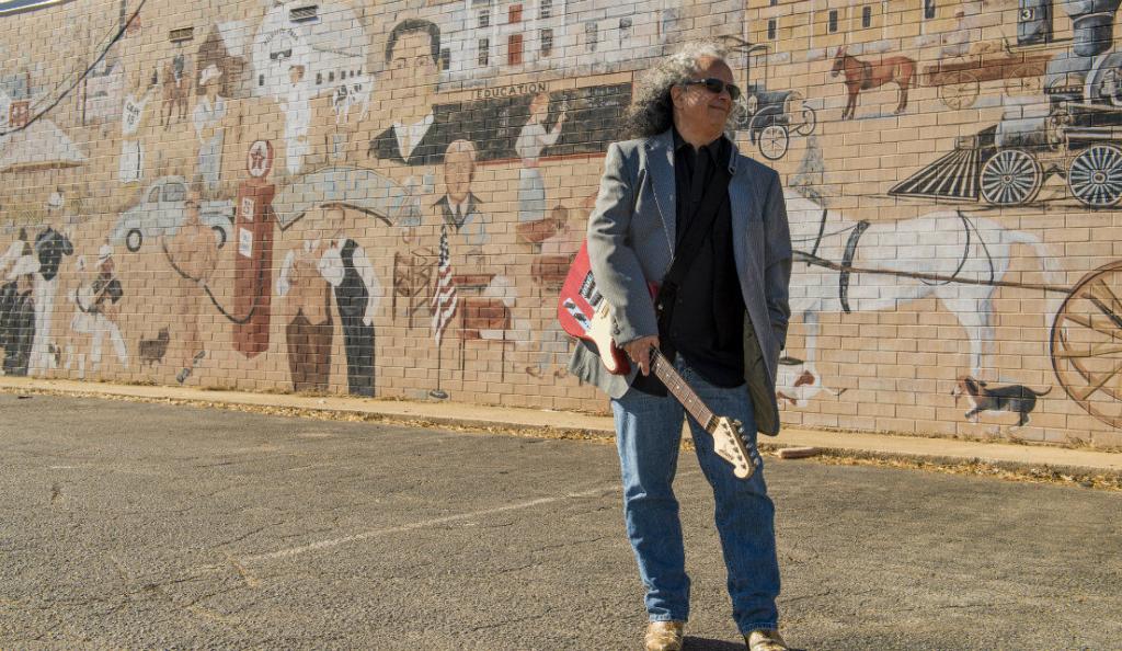 Bobby Messano Feature PressShot1 Randy Chase (TragicHeroMusicGroup)