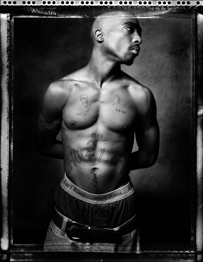 tupac shakur no shirt