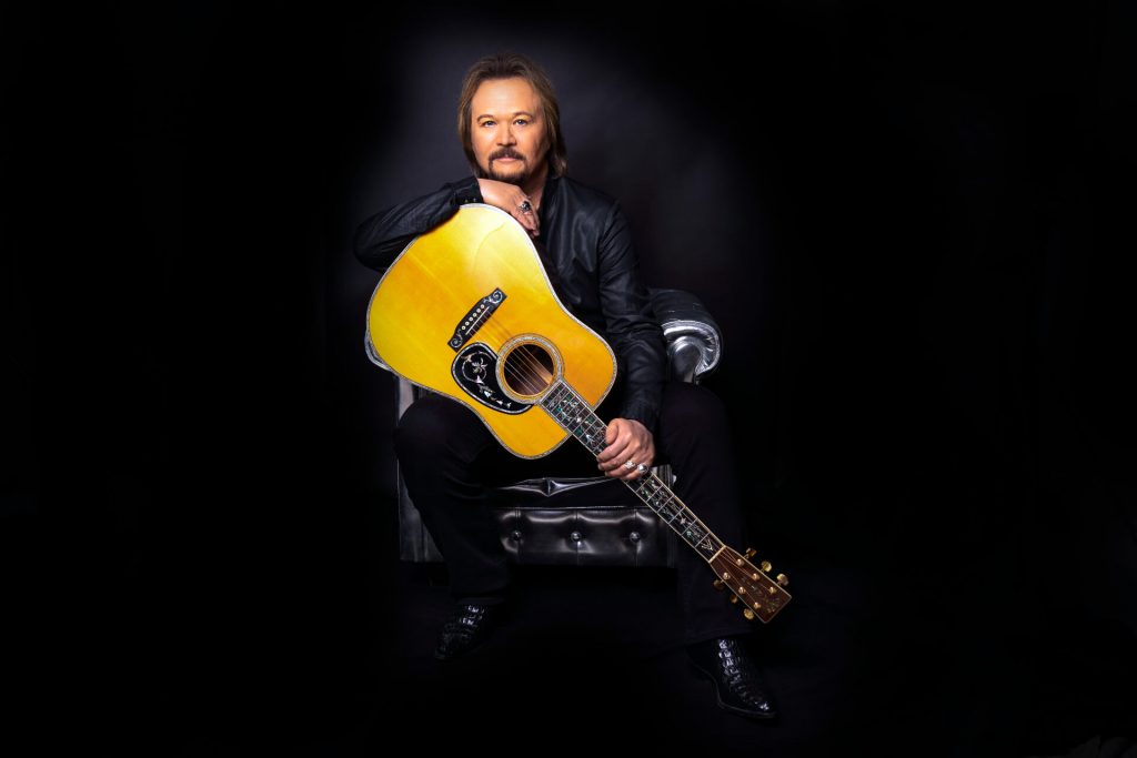 Travis Tritt Gets Back To ‘NoFrills Classic OutlawCountry Sound’ With